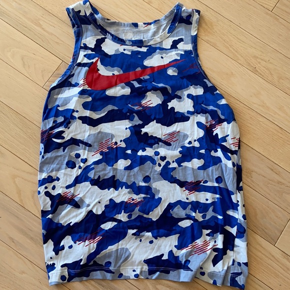 Nike sleeveless top